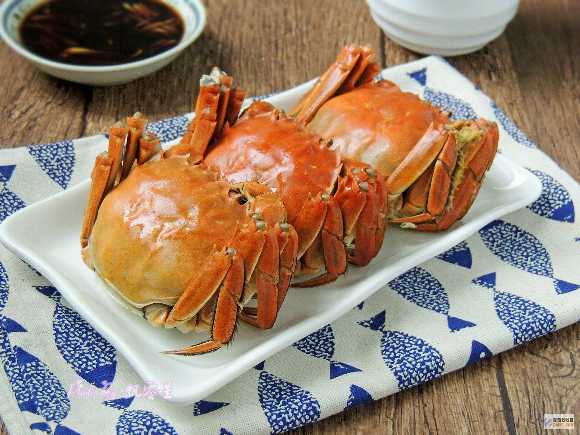 家常蒸螃蟹：简单易做的海鲜盛宴 (家常蒸螃蟹简单又好吃)