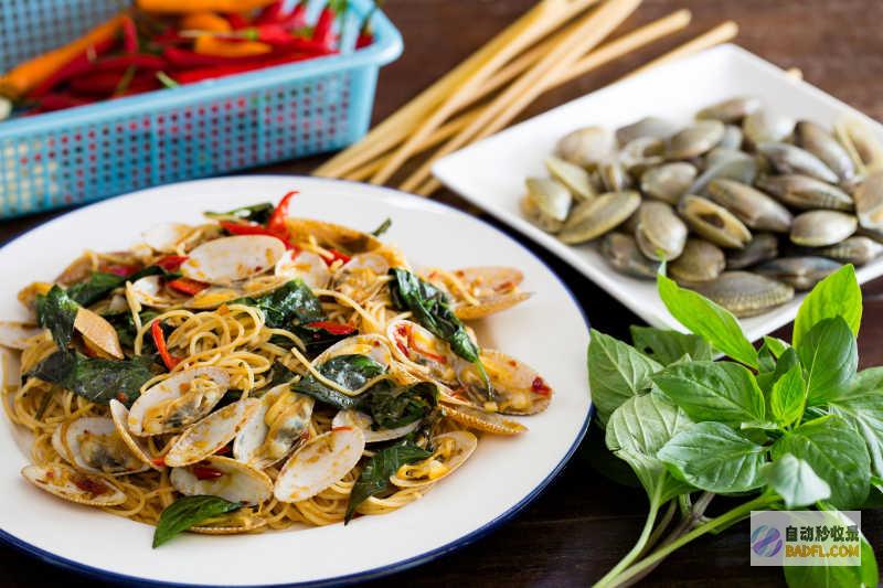 掌握意大利粉制作秘诀：从基本面到高级技巧，尽享美食之旅 (掌握意大利粉条的人)