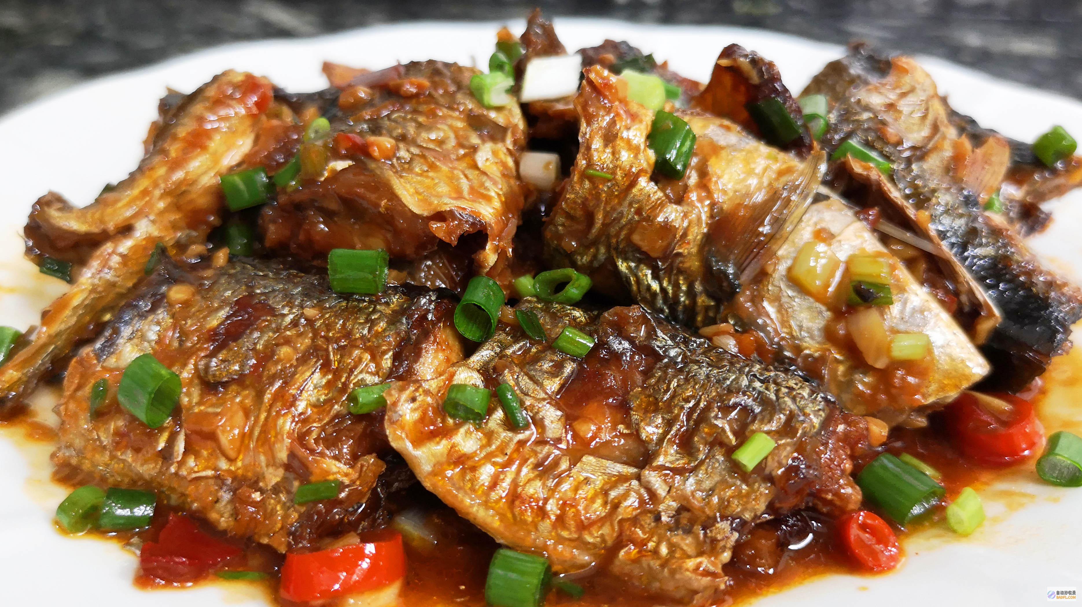 自制美味鱼肉饺子的终极指南：从馅料到烹制 (自制美味鱼肉怎么做)