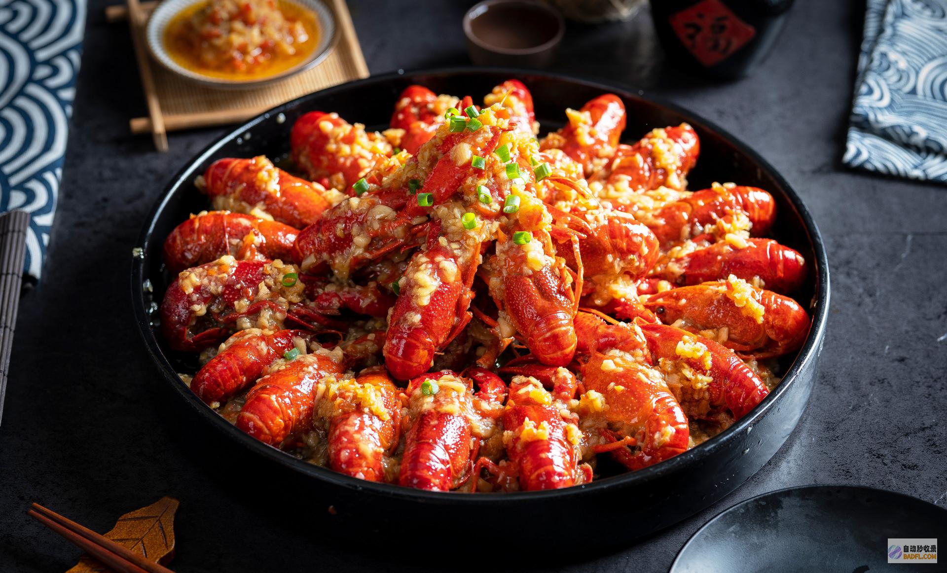 美味龙虾料理：探索龙虾的无穷烹饪可能性 (美味龙虾做法大全)