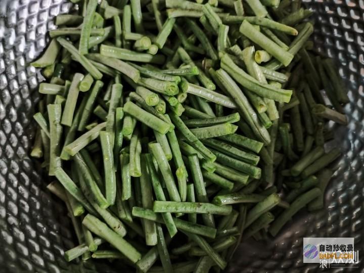 香辣可口的宫保鸡丁：探索川菜的经典美味之旅 (香辣可口的菜有哪些)