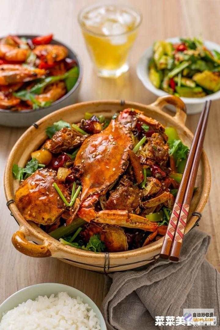 烹饪毛蟹的艺术：从选材到上桌，一步步打造海洋盛宴 (烹饪毛蟹的艺术特色)