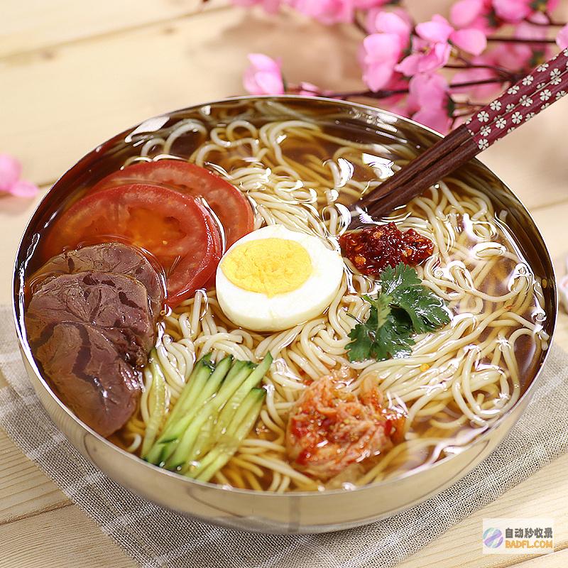 韩国冷面料理艺术：探索正宗口味的制作教程 (韩国冷面调料)