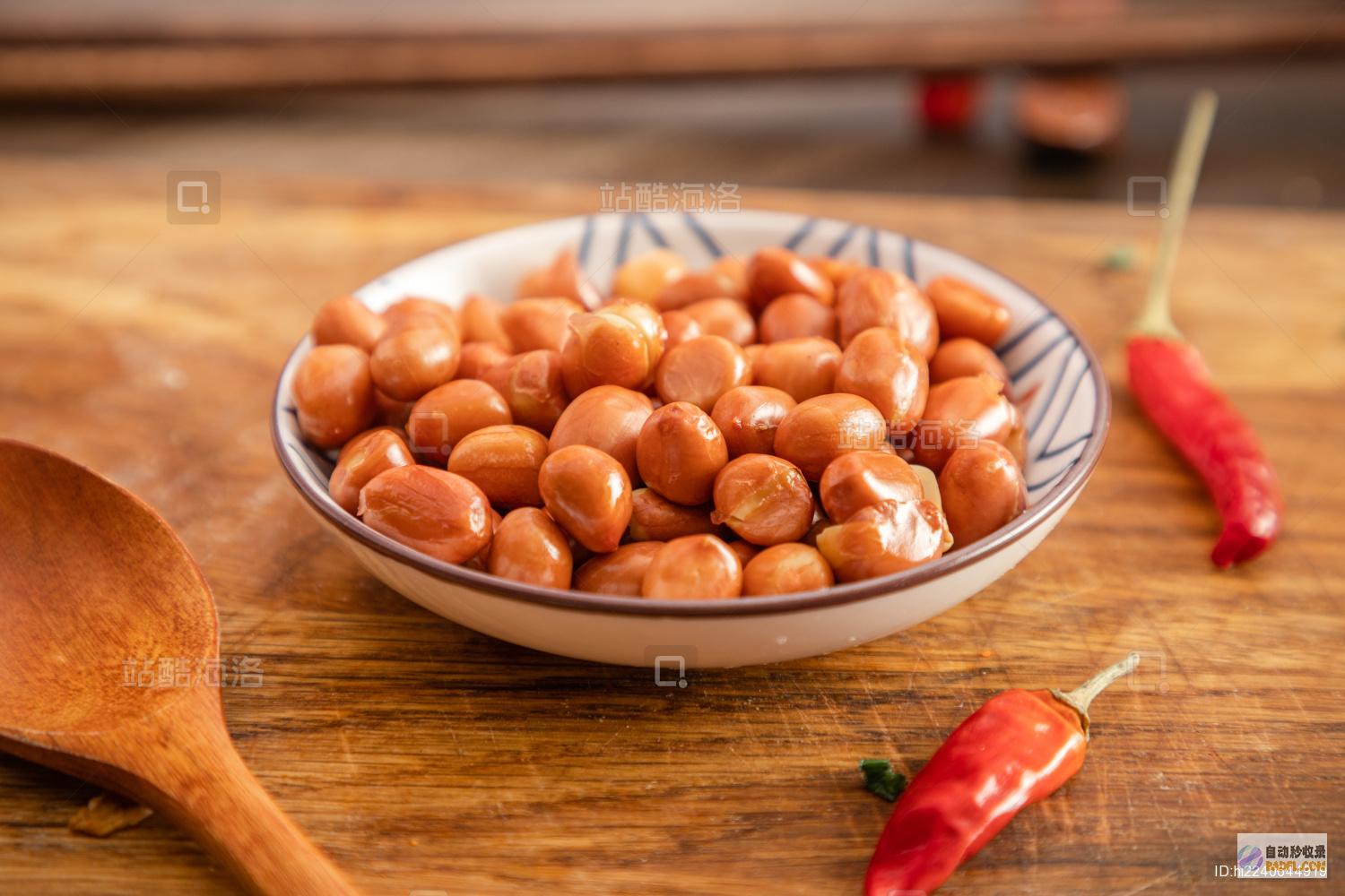 油炸花生米秘方：揭秘家庭烹饪中的香脆和美味，一步一步的详细教程 (油炸花生米秘方)