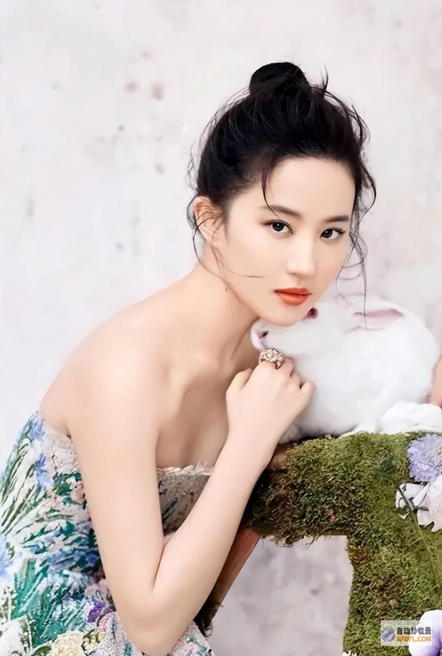 刘亦菲被问她的回答让掌管人脸都红了拍吻戏有生