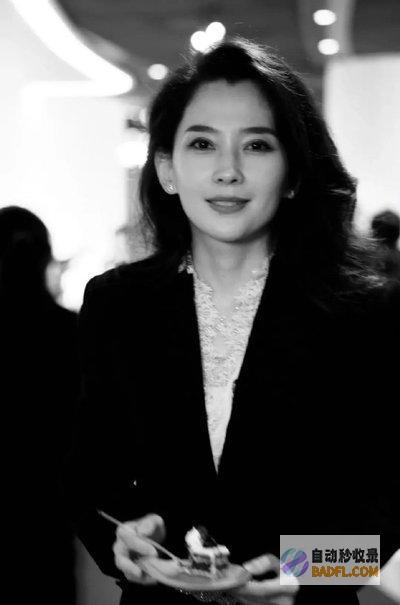 8岁女儿初次出面为坚持身体一口没吃森林北母女