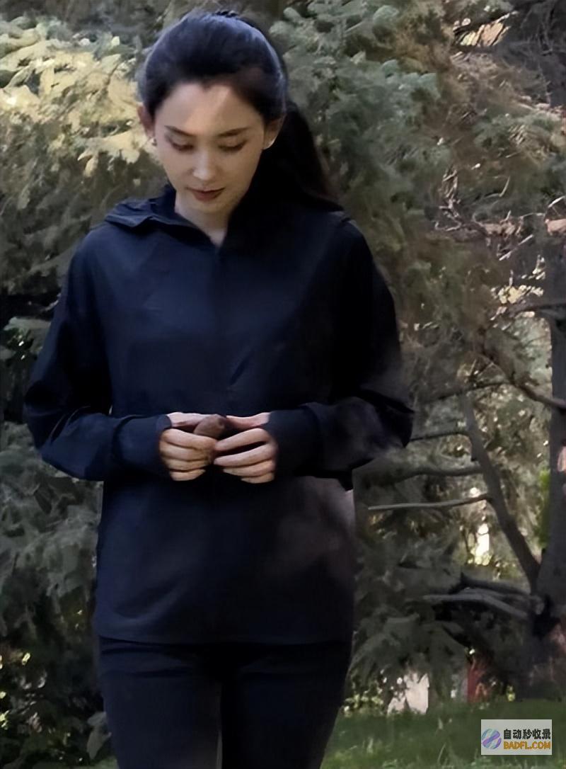 8岁女儿初次出面为坚持身体一口没吃森林北母女