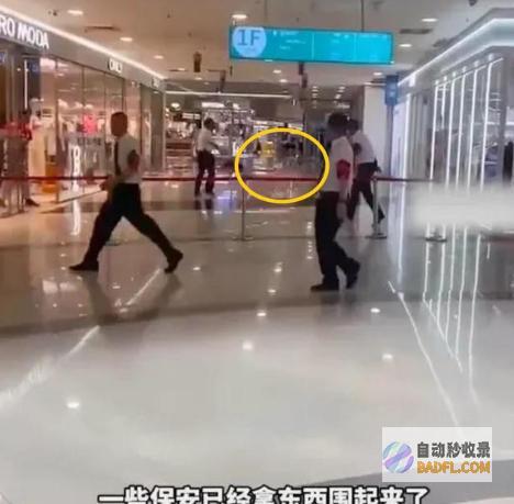 男性曝细节被暴打住院花钱玩死你男性在商场遭4