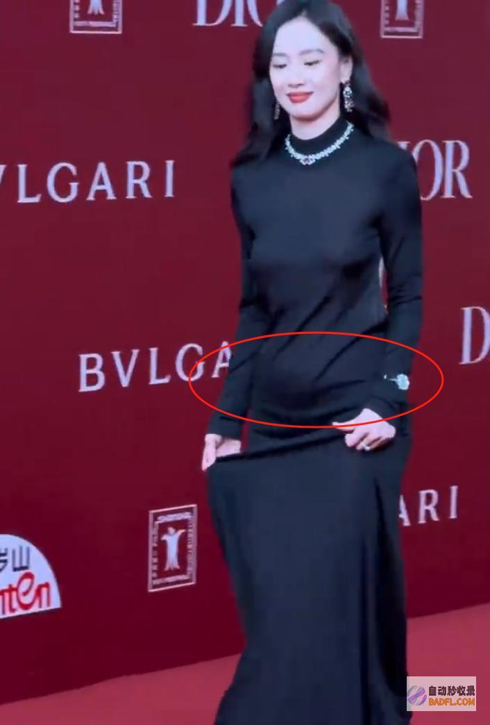 肚子凸出引热议露背礼服险走光32岁李梦近照下垂