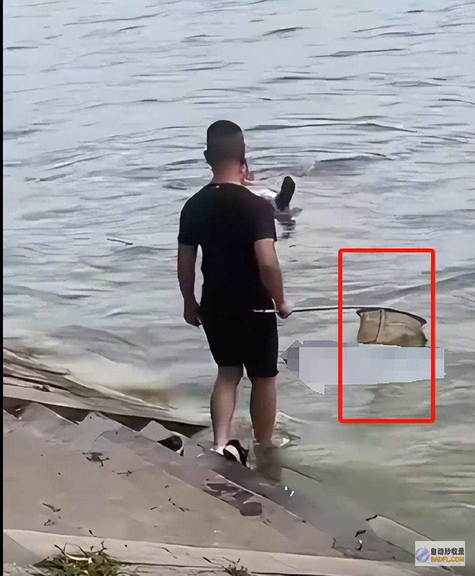 下次谁还敢救人大哥救人后被骂不该脱裤子江西一