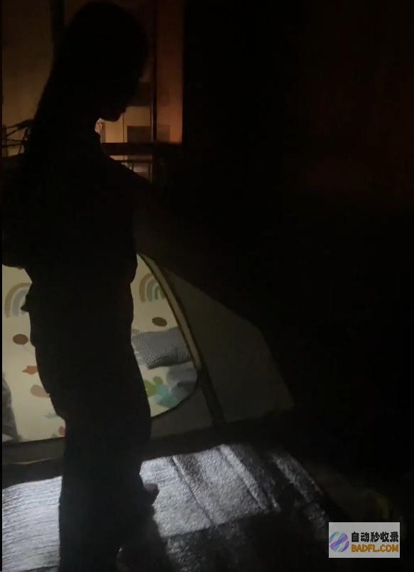荒诞沈阳男性买房两年未交房寒心不已无奈帐篷入